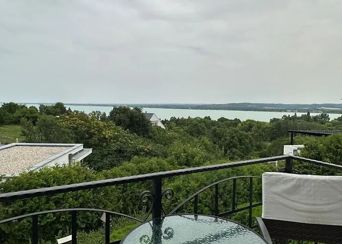 纳瓦温德加兹酒店 3* 蒂豪尼